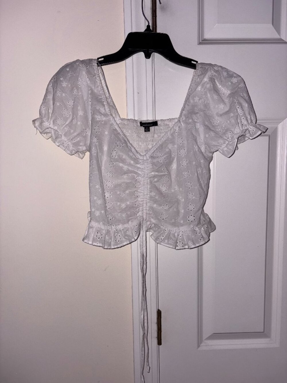 Ambiance crop top, white floral embroidery, women's size.
